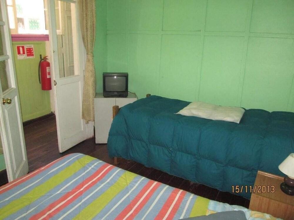 Hostal Chaptex - Hostel