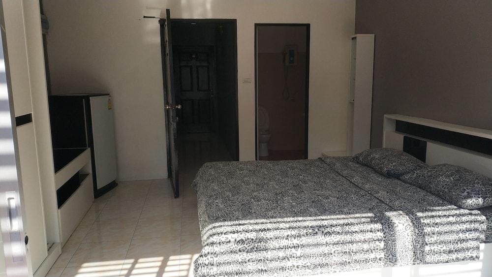 Desire Guesthouse Patong