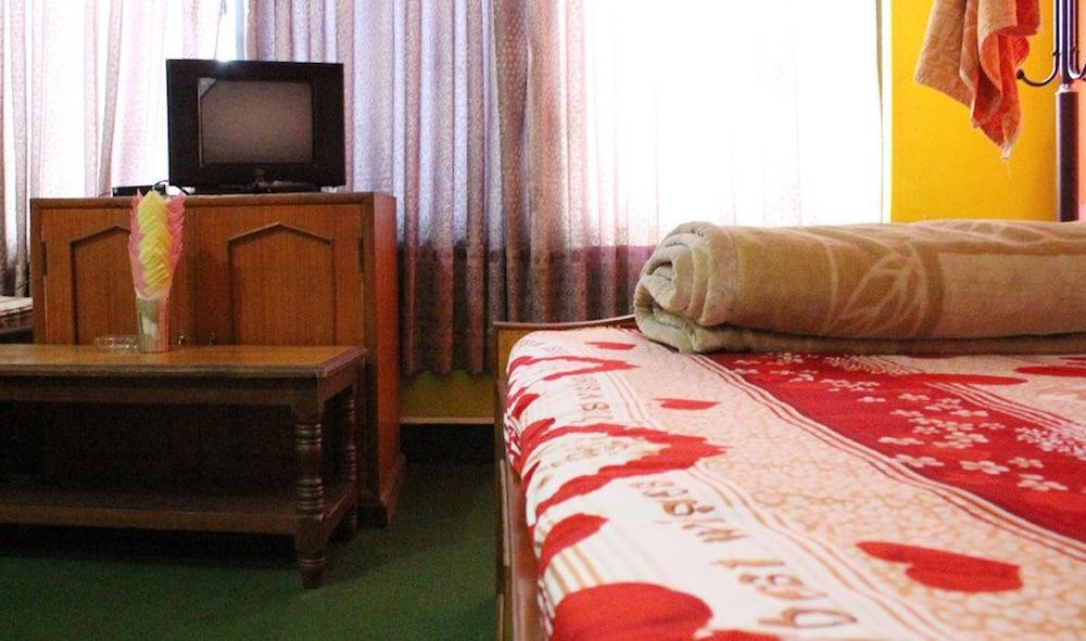 Duna Tapari Restaurant & Guest House