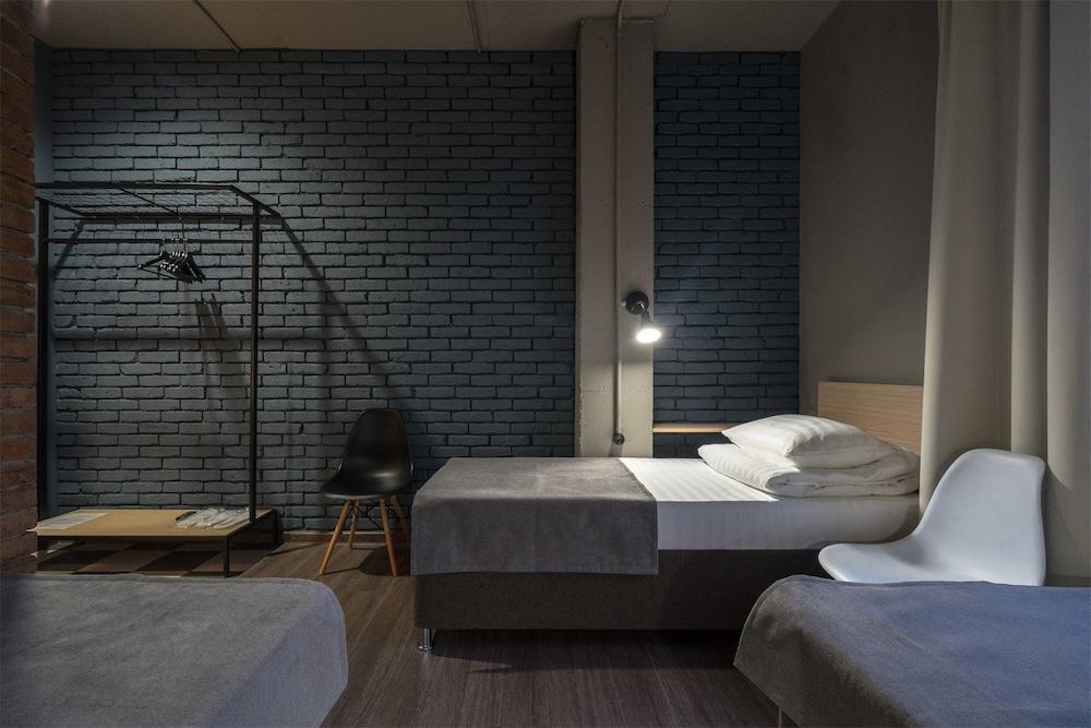 Stantsiya Narodnaya Hotel