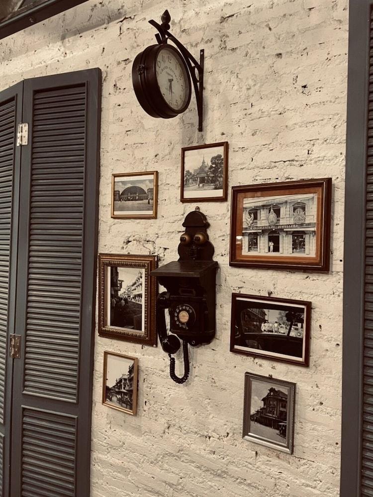 Central Old Town Cottage