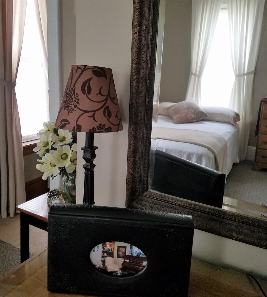 Carraway Guest House