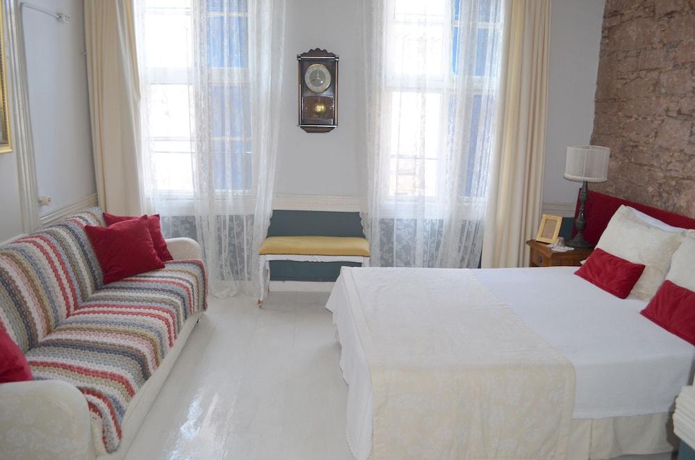 Cunda Adali Butik pansiyon