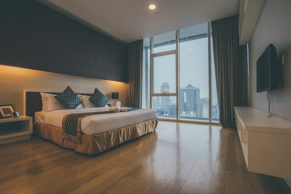 LUMA At Platinum Suite