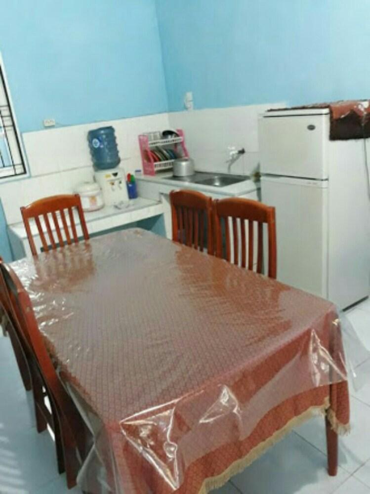 Sunroom Villa Bukit Mas