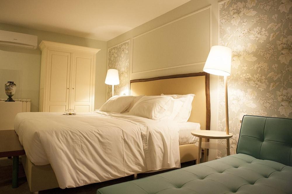 In Porto Gallery Guesthouse