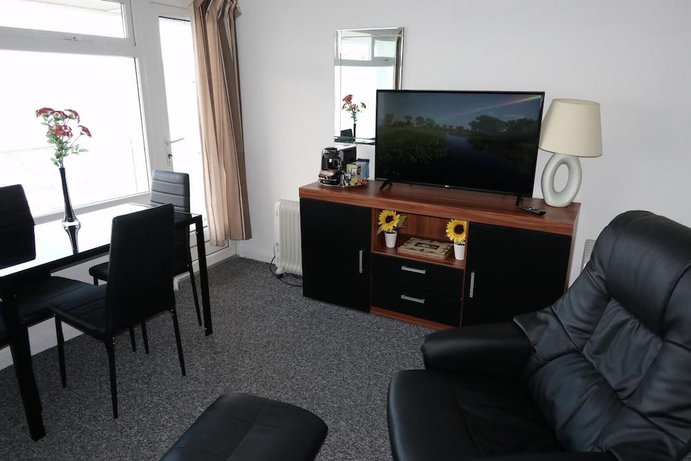 Devoncoast Seaview Apartments