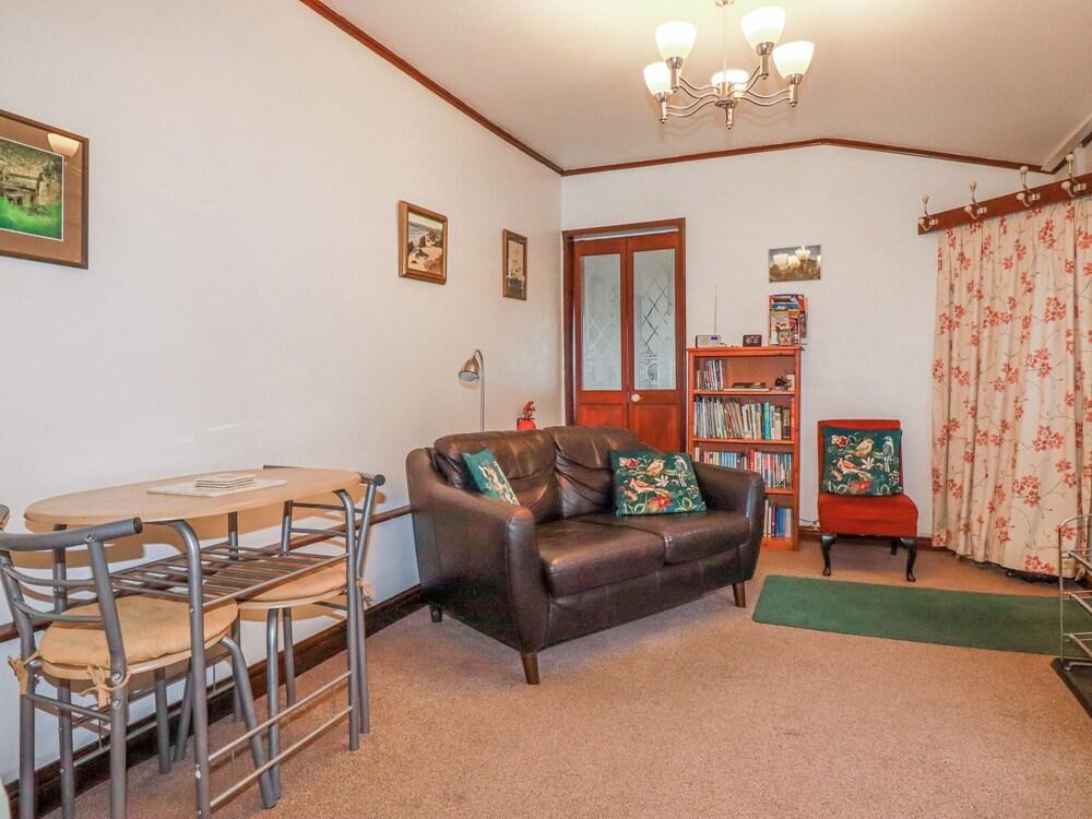 The Annexe, Laburnum