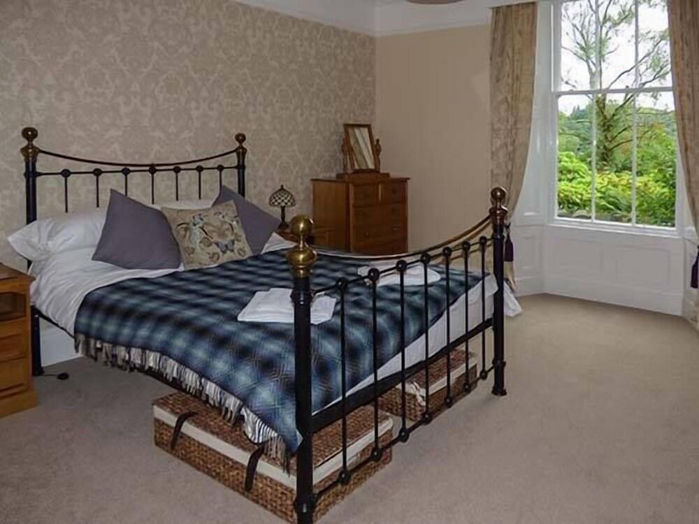 White Moss, Wood Close