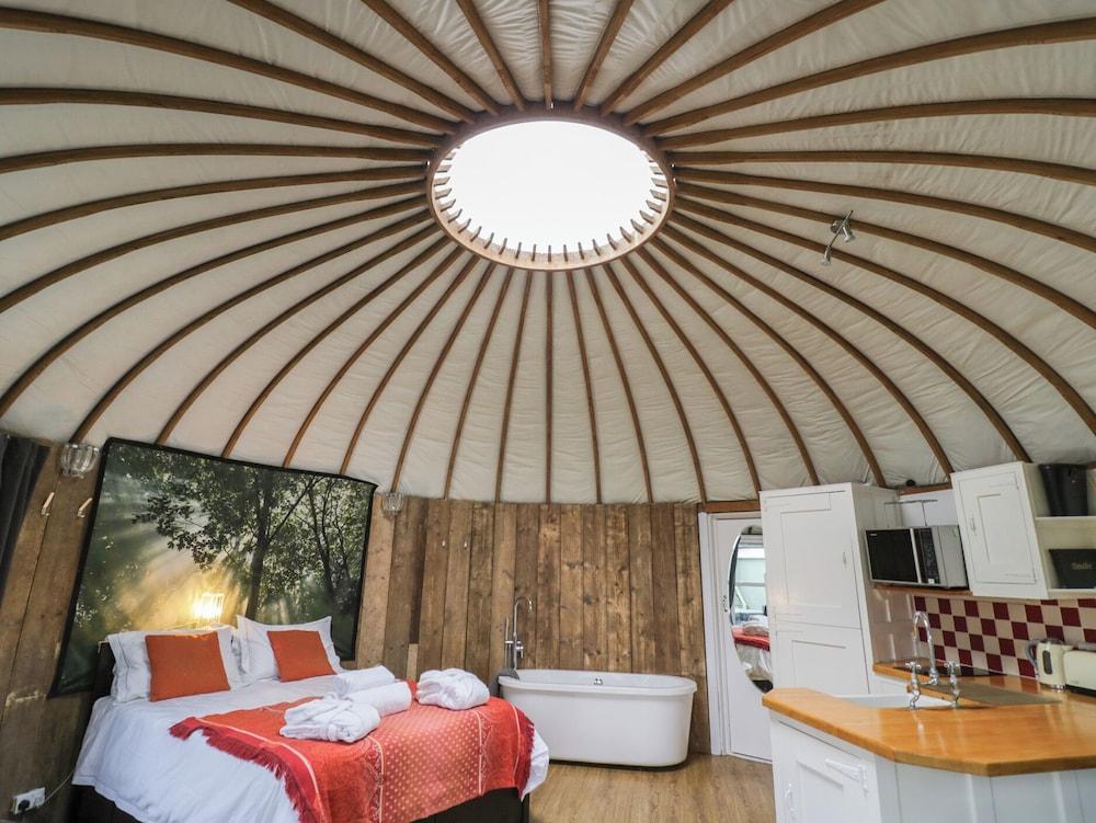 Lakeview Yurt