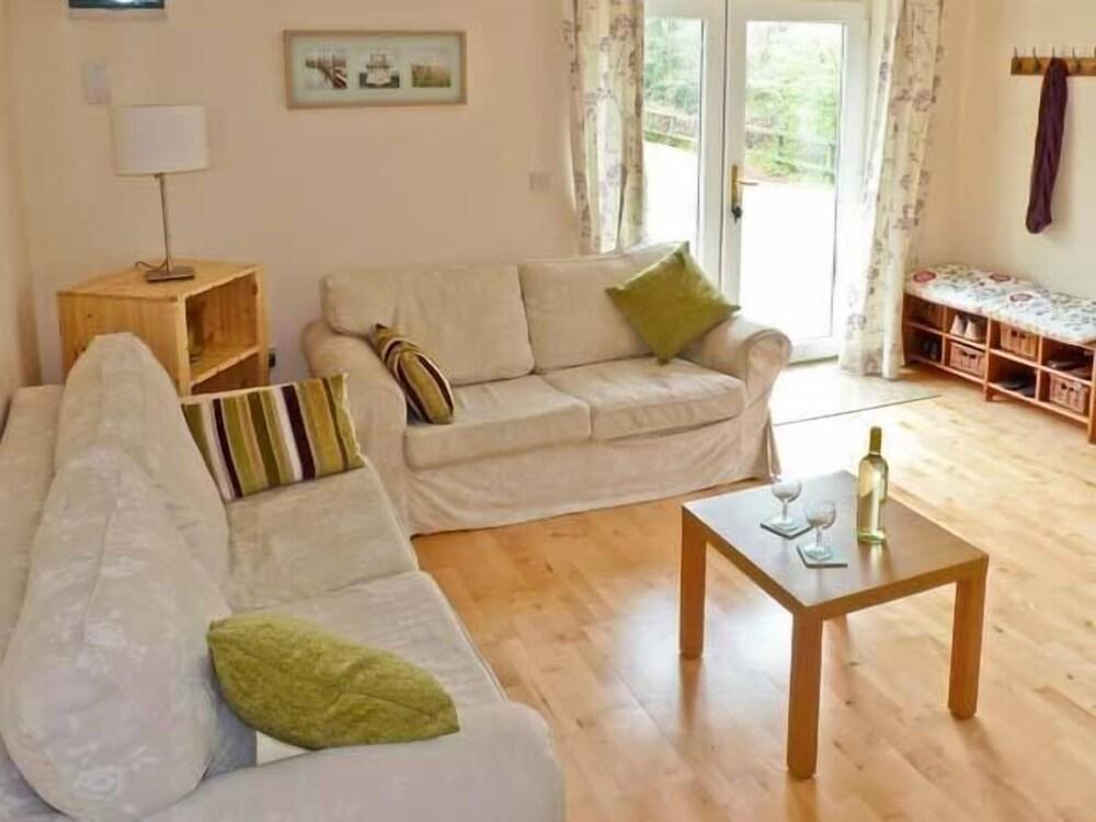 15 Forest Park Lodges