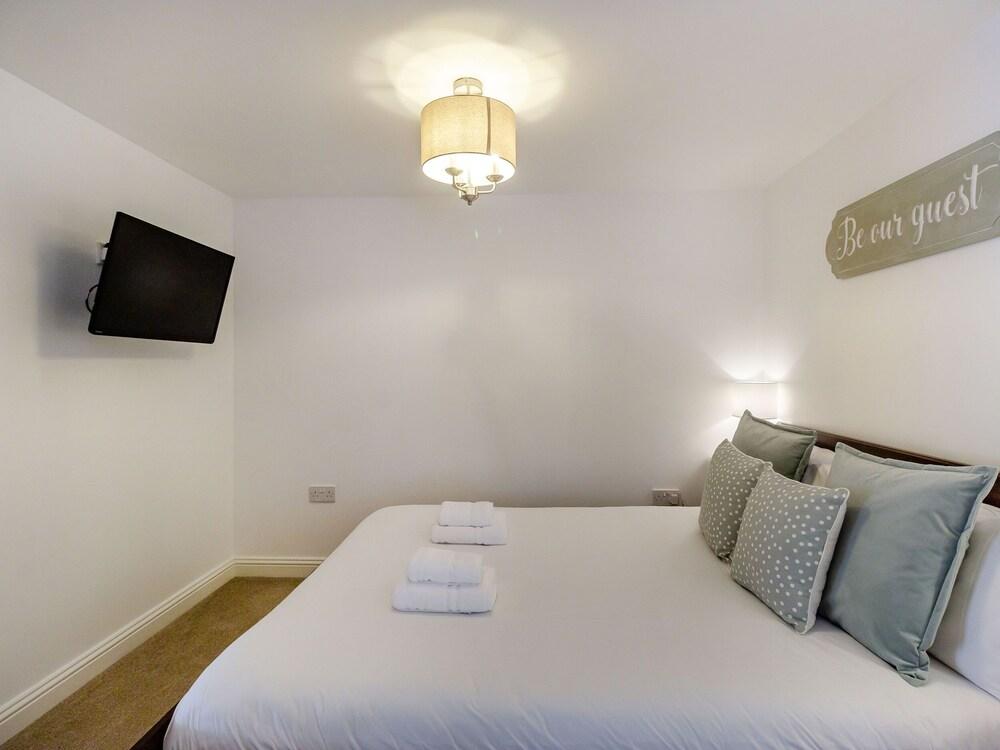 Queen Victoria Suite