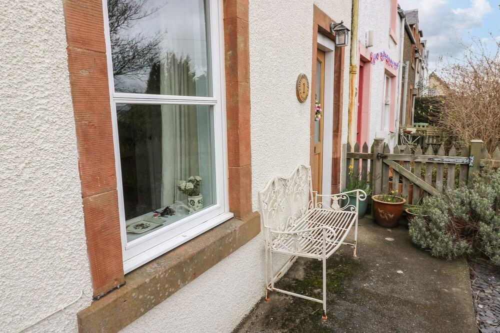 1 Blinkbonny Cottages