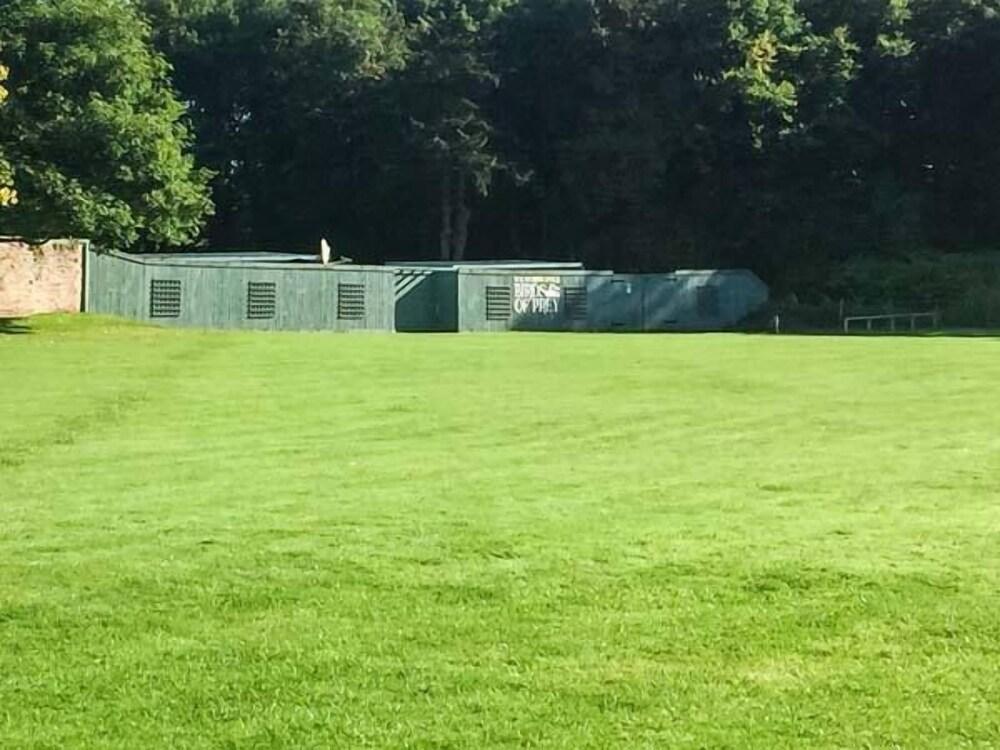 Walworth Castle Holiday Cottage