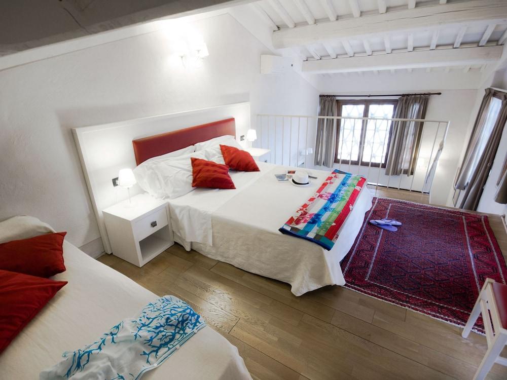 Villa Norcenni Aparthotel