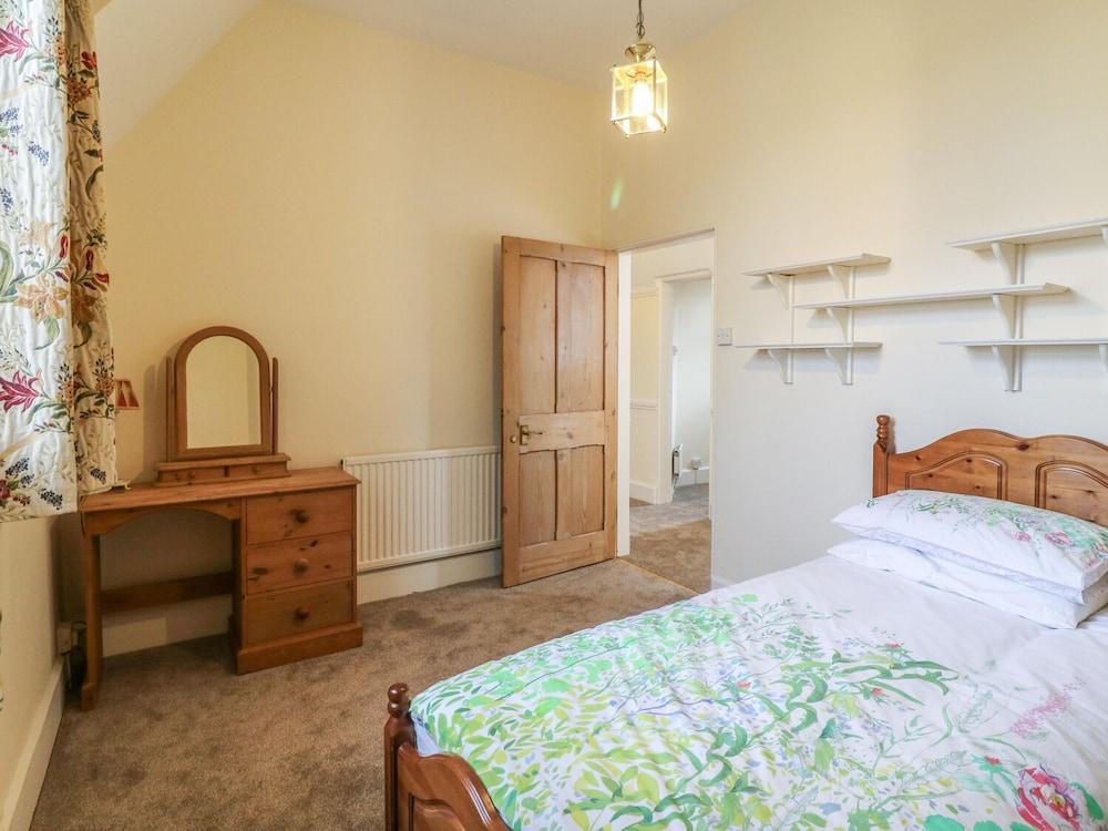 3 Old Police Station