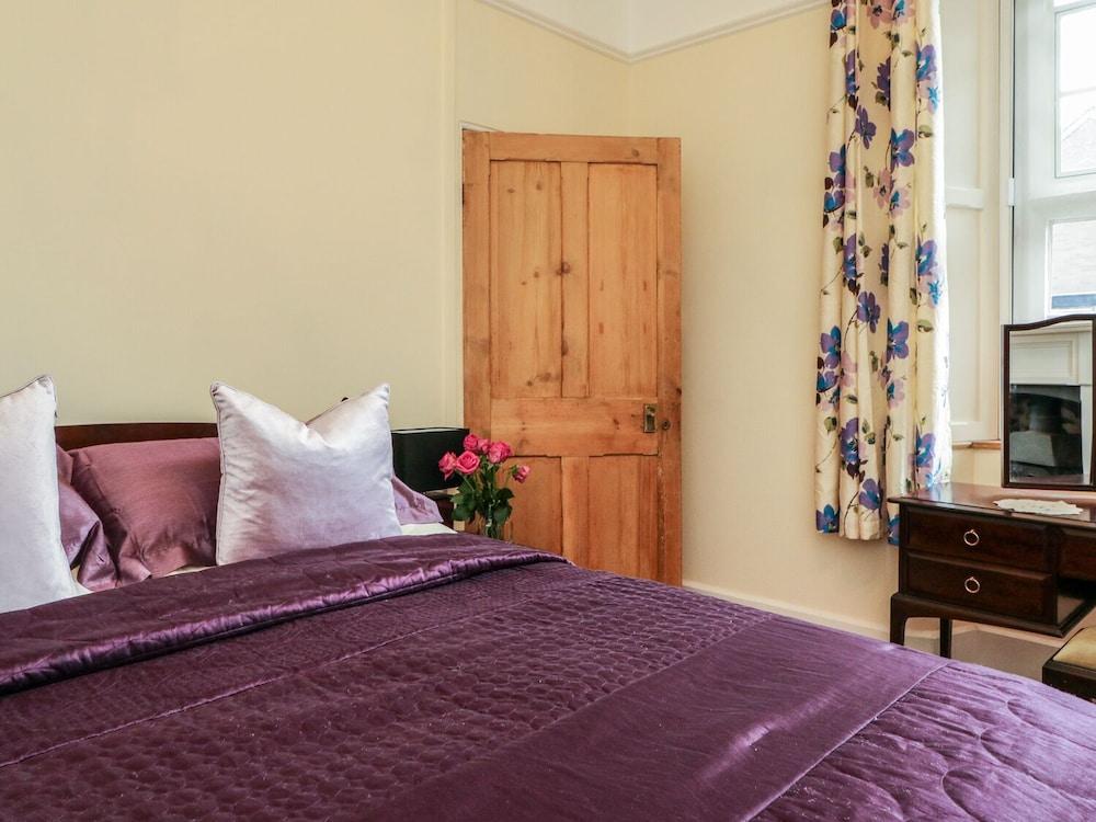 3 Old Police Station