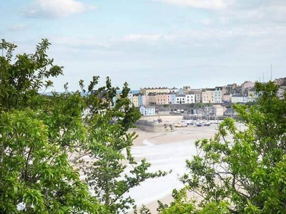 10 St. Nicholas Crescent