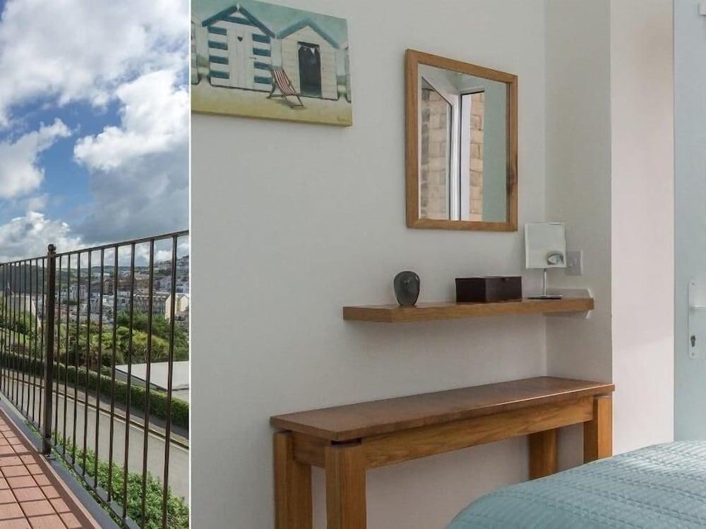 Apartment 4 Granville Point