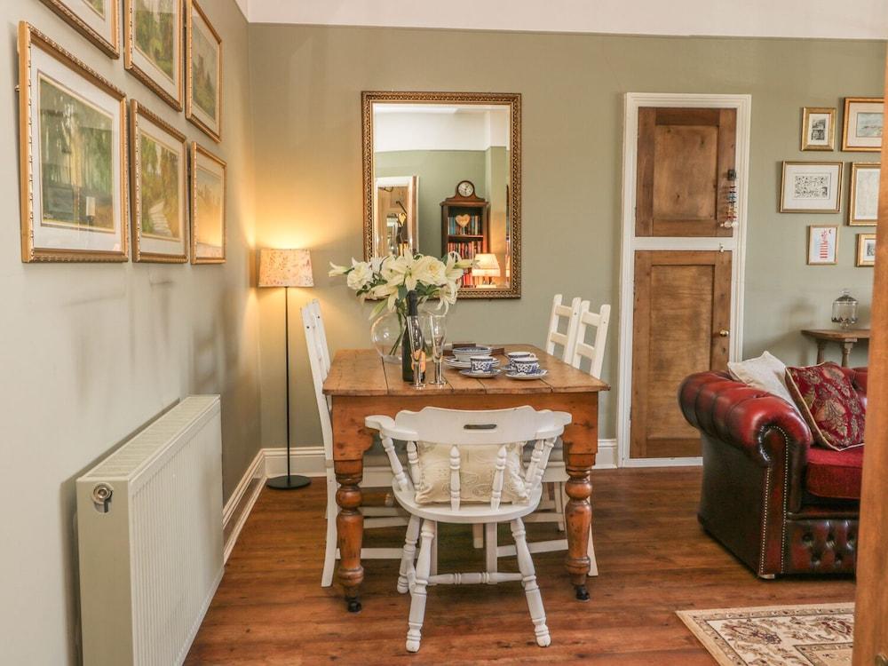 Londesborough Cottage