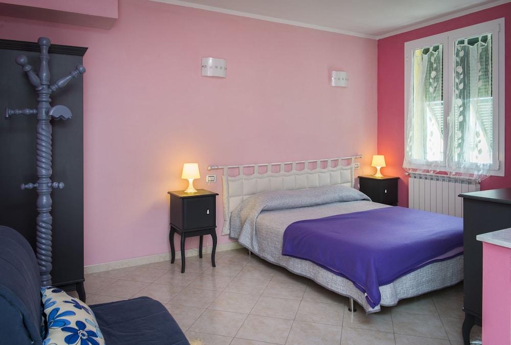 La lanterna sopra il Moggia