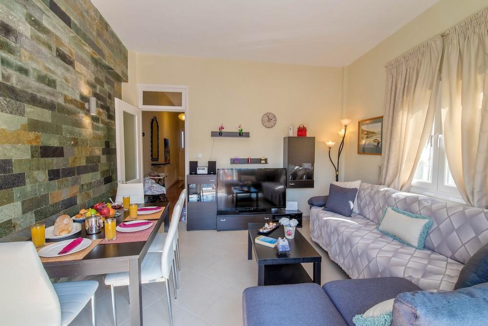 Loggos Panoramic Views Electra By Konnect