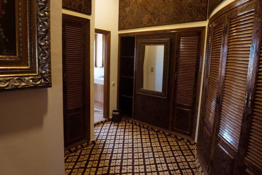 Regency Park and Suites