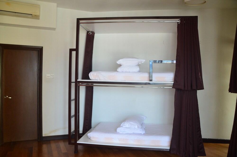 KL Skyline Hostel & Rooftop Infinity Sky Pool