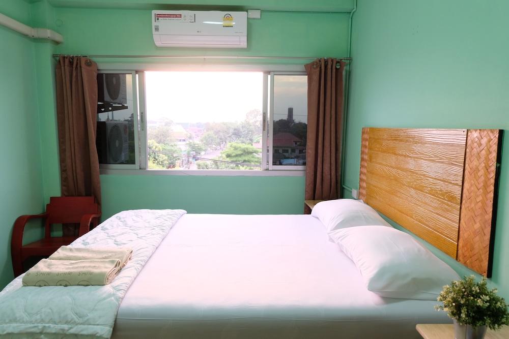 Charming House - Hostel