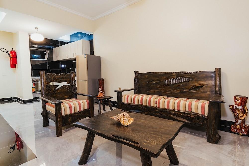 Mountain View Hotel & Apartment