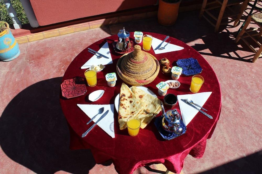 Hotel cascades dades