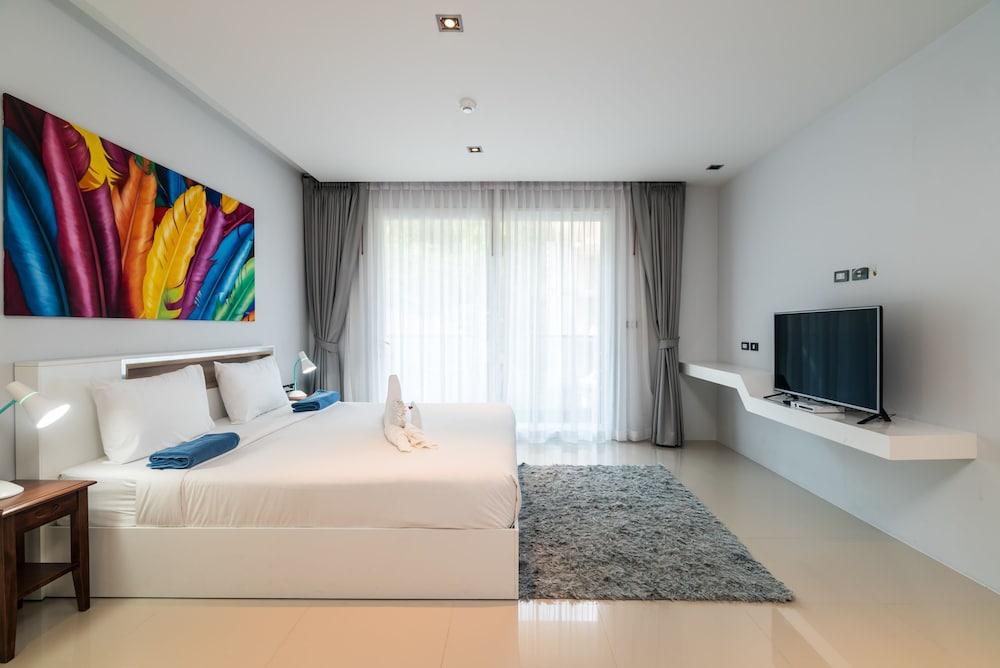 Emerald Terrace by Lofty