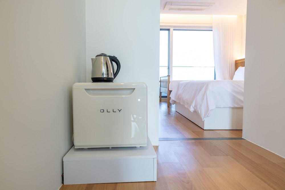 Jeju Bunker Hotel & Resort