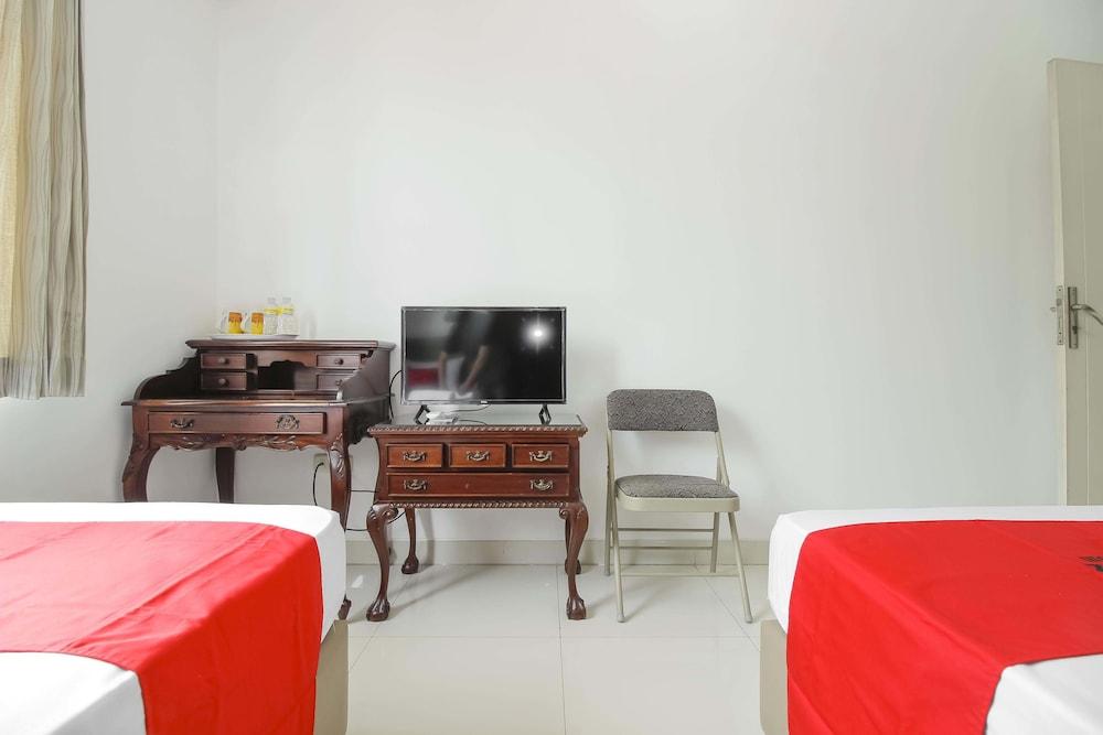 RedDoorz @ Permata Sari Karawaci