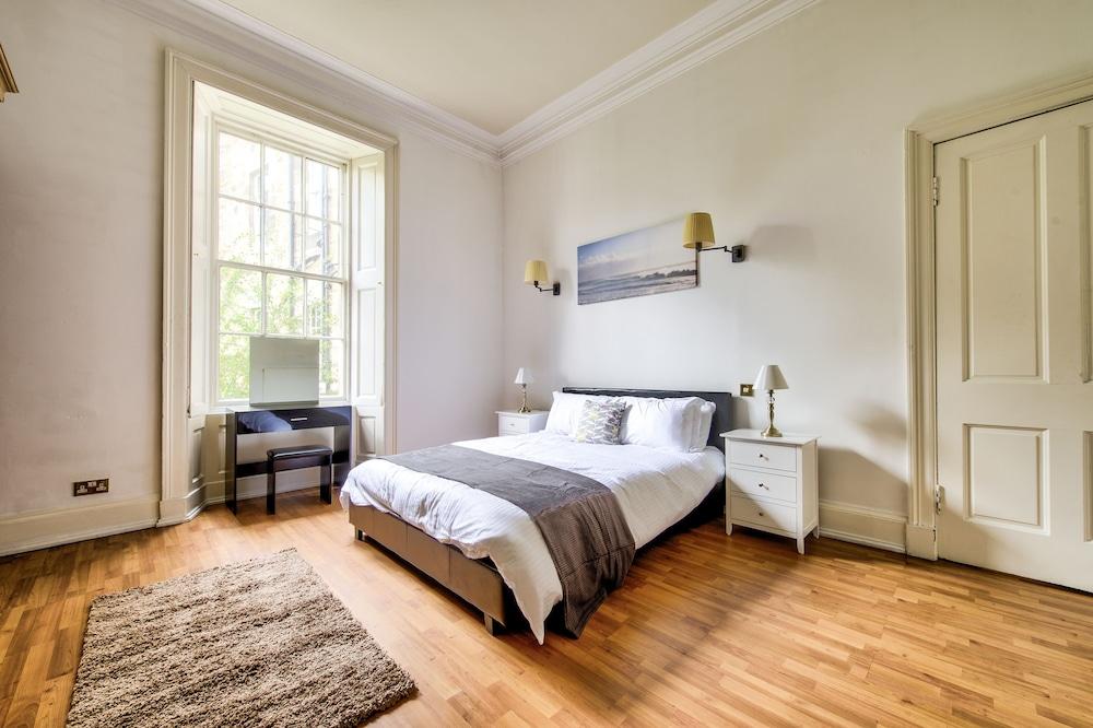 Alva - City Centre Apartment