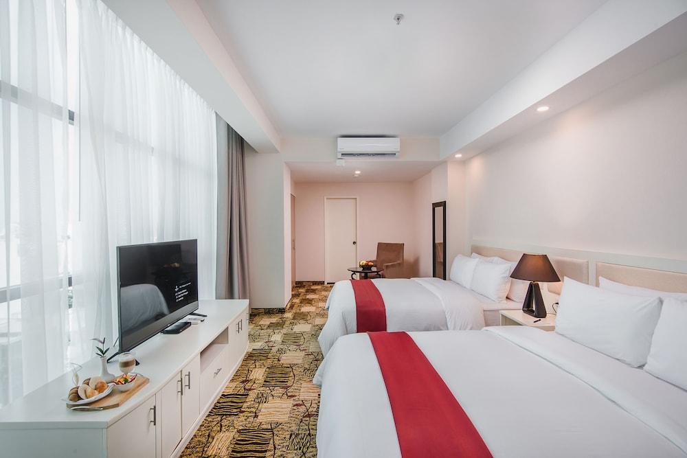 Nobility Grand Hotel