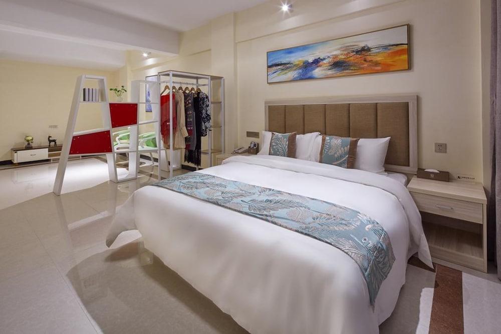 Ivy International Apartment