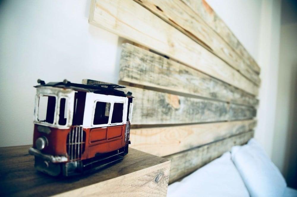 Avlulu Konak Alacati