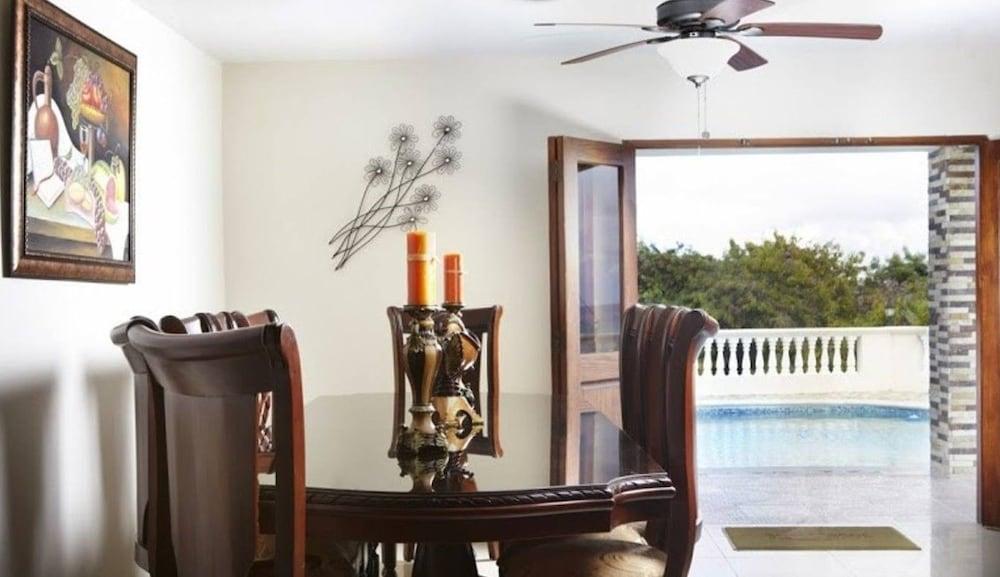 La Vista Villa Villa 5