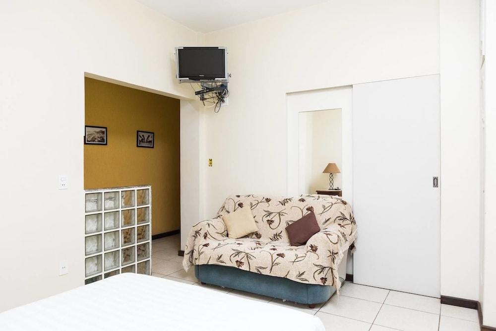 Studio Djalma Ulrich 49 - 100B Apartment 1