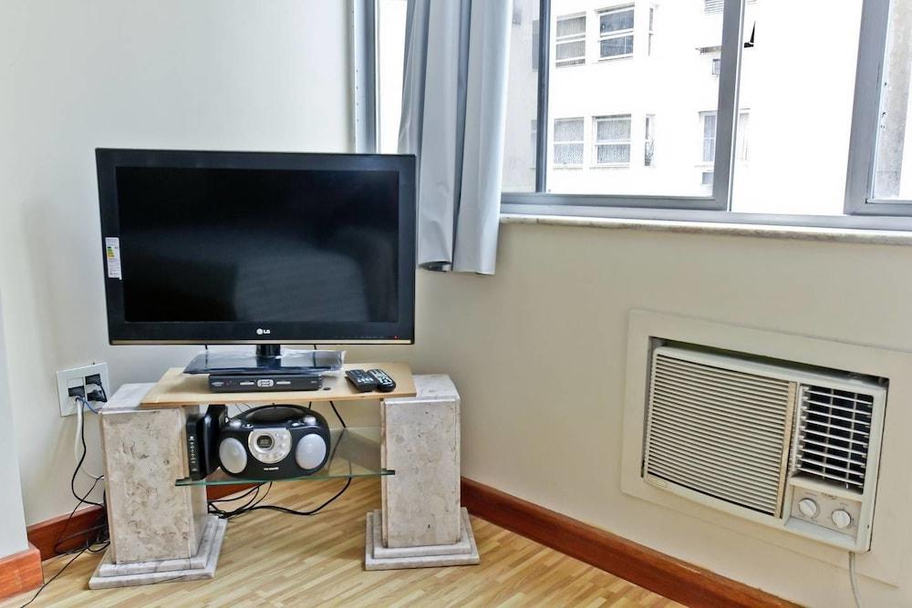 Modern Studio by the Beach 103 Apartment 1