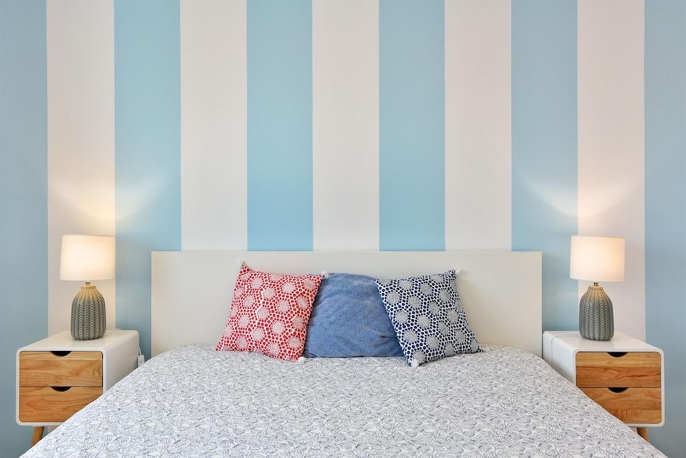 16 Maestro Apartment