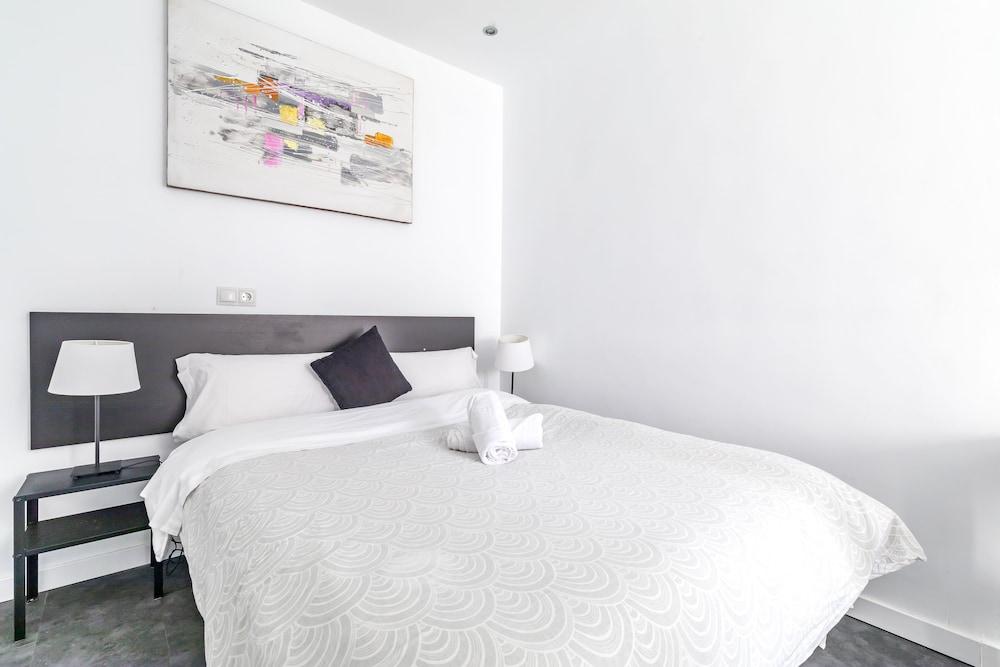 AYZ Ulises - Auto check-in property