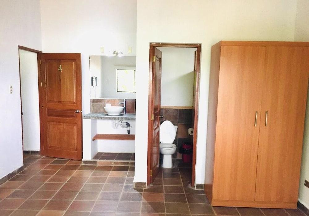 Hotel Nueva Posada Inn