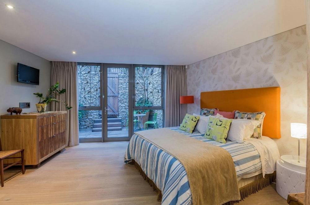 25 Third Beach Clifton