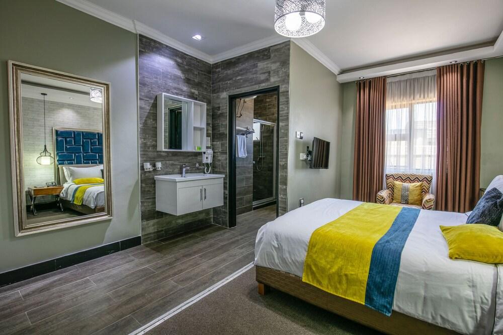 Madamz Bed and Breakfast