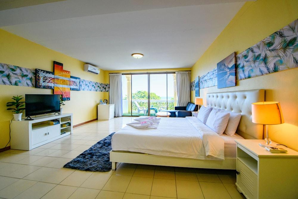 Happy Vikings - Beachfront