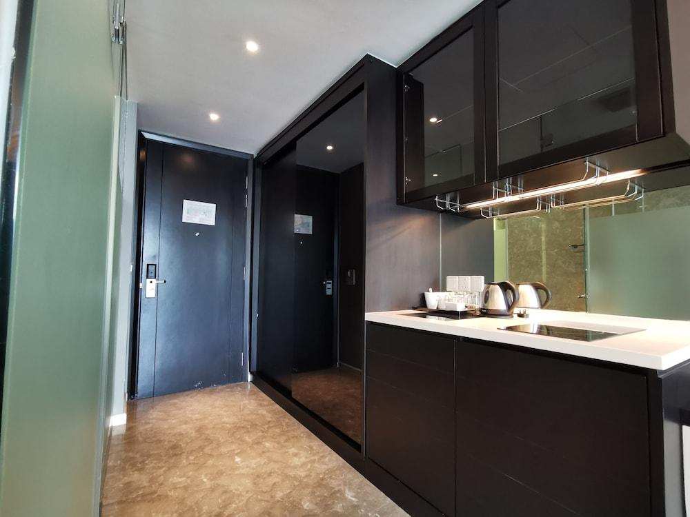 Thermospace The Shore