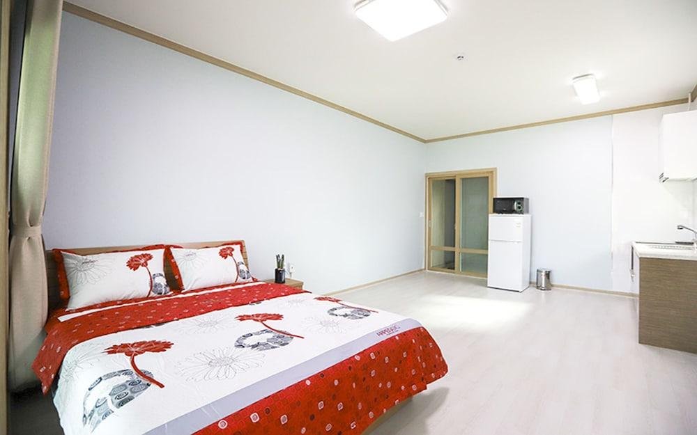 Golden Field Pension