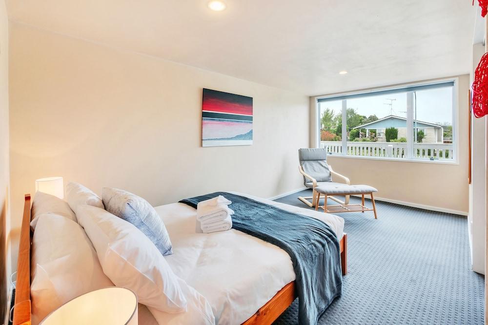 Sunny Three Bedroom Pakuranga Delight